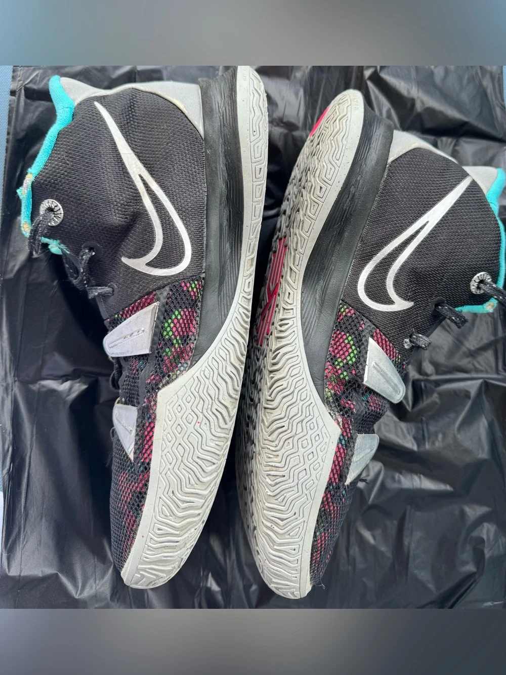 Nike Kyrie 7 GS Pixel Camo Shoes Size 7Y (Fits 7 Men / 8.5 Women) CT4080-008 - Picture 2 of 8